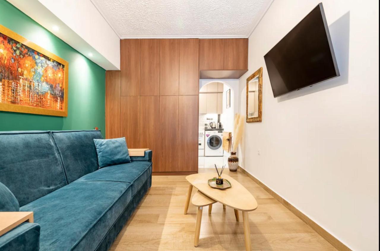 Cute Tiny Apartment In The Heart Of Flisvos เอเธนส์ ภายนอก รูปภาพ