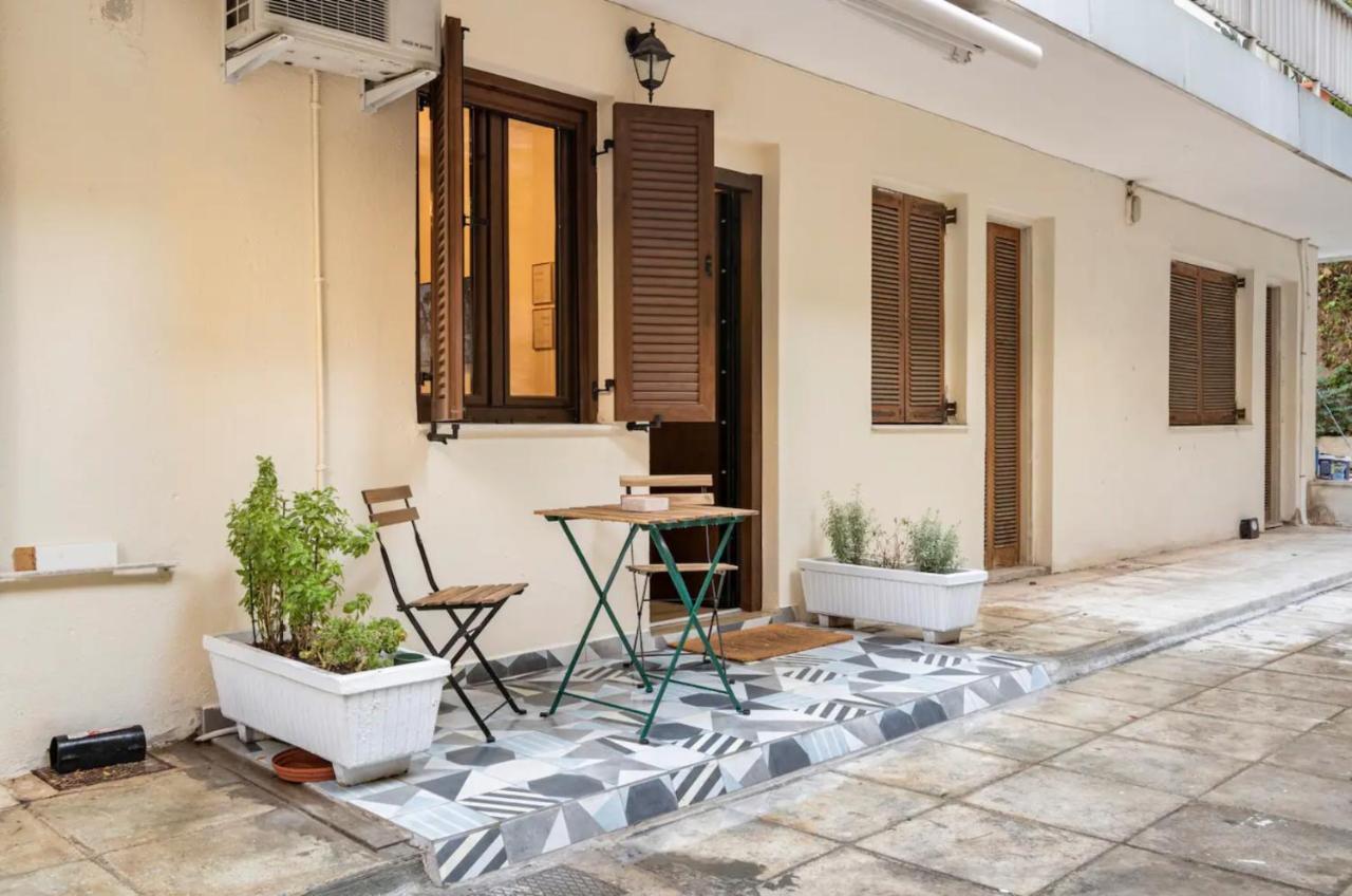 Cute Tiny Apartment In The Heart Of Flisvos เอเธนส์ ภายนอก รูปภาพ